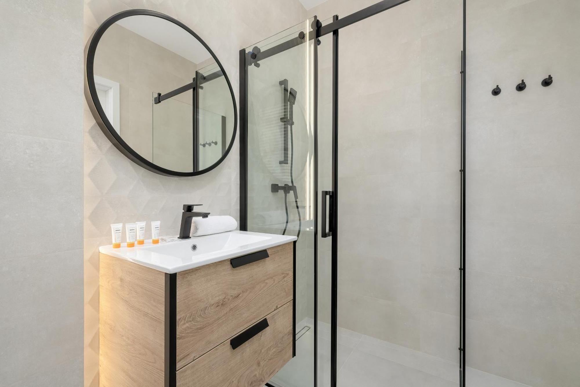 Bright Apartment Park Lotnikow Near Tauron Arena Krakow By Noclegi Renters Bagian luar foto